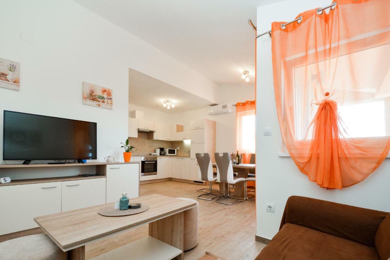Apartment Mit- Mir Fondole Eksteriør billede